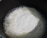 Foto del paso 2 de la receta: Ñoquis Soufflé de Queso Azul