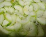 Hình bước làm 2 của món Canh bí xanh nấu rong biển tôm khô