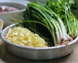 Hình bước làm 3 của món CƠM NHÀ | CÁ NGỪ KHO THƠM & MĂNG TRE
