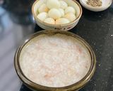 Hình bước làm 3 của món Cháo Thịt Bò Bằm Trứng Cút