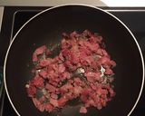 Juhtúrós carbonara spagetti pirított dióval recept fázis 2 fotója