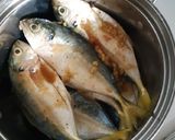 Hình bước làm 2 của món Cá nuôm kho cà