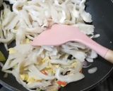 Foto langkah ke 2 dari resep Tumis Jamur Tiram simpel.