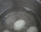 Hình bước làm 2 của món Tôm rang trứng vịt