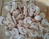 A picture of step 1 of Stir Fry Mushroom.