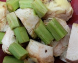 Foto del paso 1 de la receta: Arroz caldoso con bacalao, alcachofas y habas
