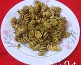 A picture of step 4 of Eliche Pasta with Spinach Pesto.