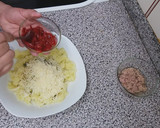 Foto del paso 2 de la receta: Tortitas de patata y atún