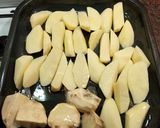 Foto del paso 2 de la receta: Pollo al horno con papas🥔🥔😋
