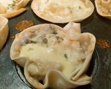 Foto del paso 3 de la receta: Canastitas de cebolla, roquefort y jamón