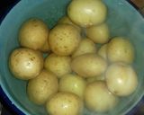 Foto del paso 1 de la receta: Papitas picodulces
