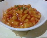Foto langkah ke 9 dari resep Tteokbokki Lokal (Kue beras pedas Korea) rasa indonesia.