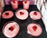 Une image de l'étape 9 de Bûche bavaroise de Noël aux framboises et verrines mousses aux framboises 😋#recettesdefete.