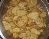 A picture of step 2 of Crispy Arbi sabzi.
