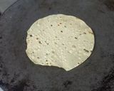 A picture of step 3 of Onion Tomato Masala Papad Sandwich.