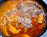 Foto del paso 4 de la receta: Rabo de toro guisado con manzanilla y setas