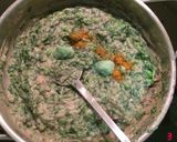 A picture of step 4 of Methi Malai Matar (Fenugreek And Peas Curry With Cream).