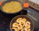 Foto del paso 3 de la receta: Migas de coliflor sabor Cookpad con langostinos