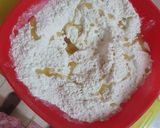 A picture of step 1 of Onion Chapatis.