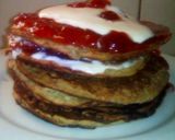 Foto del paso 16 de la receta: Hot cakes, plátano, granola, mermelada de fresas y crema vegetal