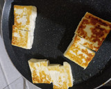 A picture of step 2 of Mutter paneer.