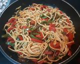 Foto del paso 3 de la receta Wok asiático de verduras y noodles