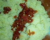 A picture of step 3 of Aloo puri.