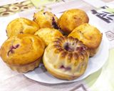 Фото кроку 4 до Творожні кекси з ягодами 😋.