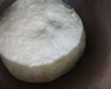 A picture of step 2 of Cheese pocket pizza.