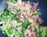 รูปขั้นตอนการทำที่ 2 ของ ข้าวผัดกุนเชียง