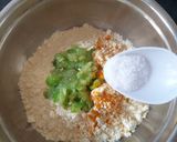 A picture of step 3 of Maharashtrian Pithala.