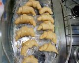 Foto del paso 6 de la receta: Medialunas con ingredientes que ya tenes en casa!!!