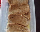 Foto del paso 3 de la receta: Tostada francesa saladas sabor queso (Pan duro)