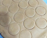 Foto del paso 14 de la receta: Mantecados planos caseros de limón, canela y agua de rosas