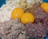 Foto langkah ke 3 dari resep Daging sapi isian burger.