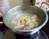 A picture of step 3 of Crispy potato wedges with mint tomato chutni.