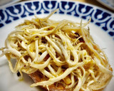 Foto del paso 3 de la receta: Tosta de angulas al ajillo
