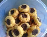 Foto langkah ke 11 dari resep Cookies Thumbprint Chocho Cheese.