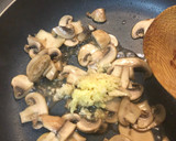 Foto del paso 3 de la receta: Empanadillas de gambas y champiñones