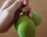 Foto langkah ke 1 dari resep Jarukan mangga pedas manis.