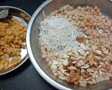 ગુંદ ના લાડુ (Gond Ladoo Recipe In Gujarati) રેસીપી સ્ટેપ3ફોટો