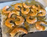 Une image de l'étape 3 de Crevettes sauvages marinées épices,agrumes et origan.