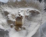 Foto del paso 2 de la receta: Cuadraditos de membrillo con crumble