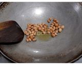 A picture of step 1 of Jowar flakes Chivda (snacks).