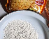 Foto langkah ke 2 dari resep Sosis Mie gulung.