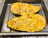Foto del paso 10 de la receta: Berenjenas rellenas con queso gratinado