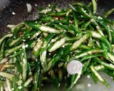 Foto langkah ke 4 dari resep Tumis bunga kates.