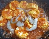 Foto langkah ke 3 dari resep Udang Cumi Saus Padang.