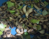 Foto del paso 4 de la receta: Crema de champiñones de un estudiante