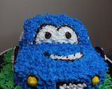 A picture of step 5 of Car theme cake 🎂.